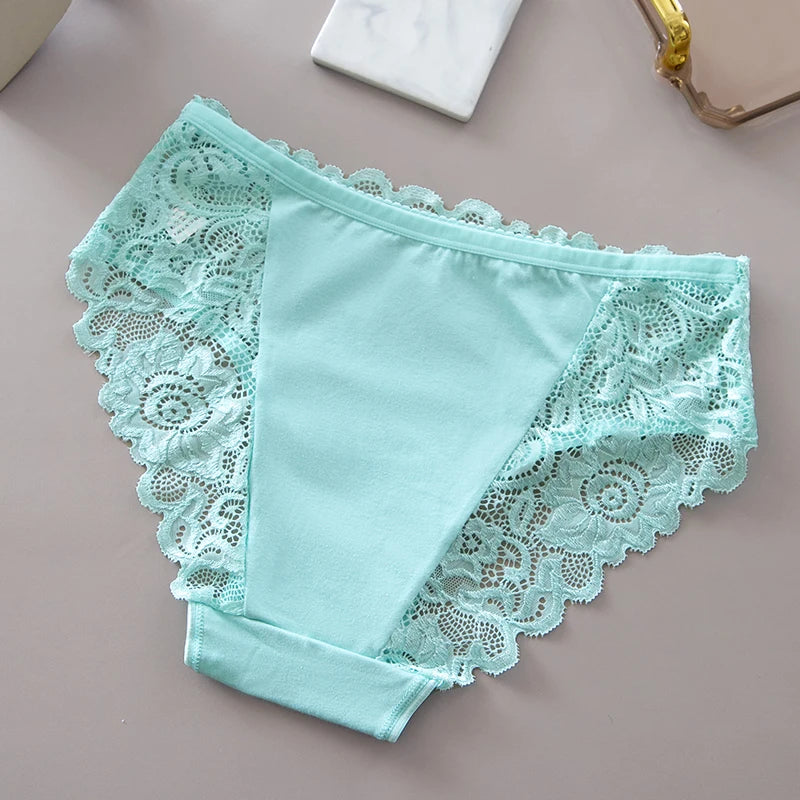 Cheeky Charm – The Everyday Temptation