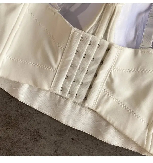 Pearl Siren – A Corset Made to Captivate