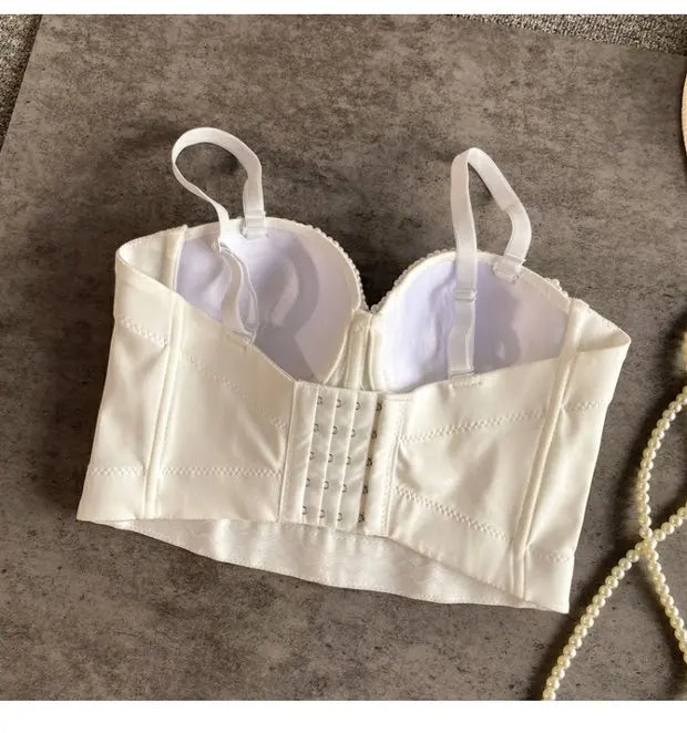Pearl Siren – A Corset Made to Captivate