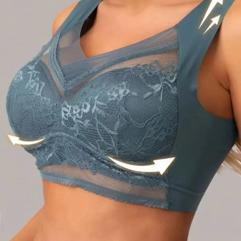 Lace Whisper – The Seamless Confidence Trio