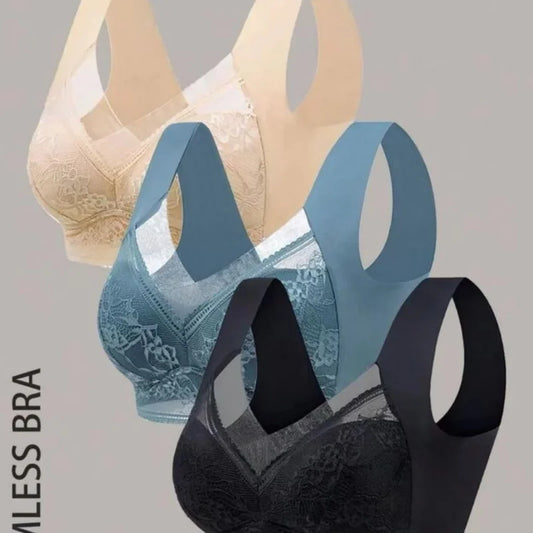 Lace Whisper – The Seamless Confidence Trio